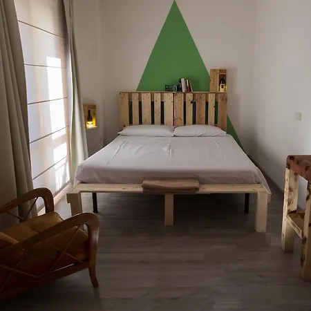 Hostal Sardinia *